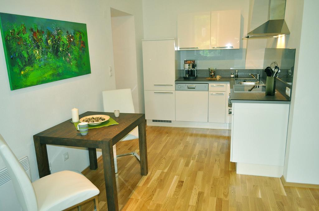 Ferienwohnung Im Univiertel Mit Garten Graz Luaran gambar